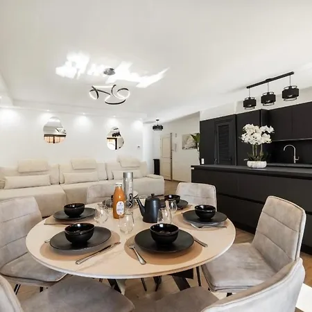 Luxury * Cannes
